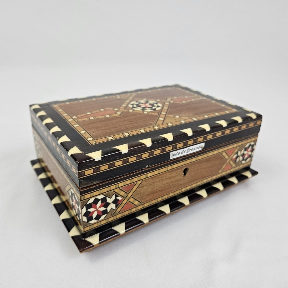 Spanish Marquetry Laquered Jewelry Box Musical Mosaic Vintage Mid-Century - Picture 4 of 11